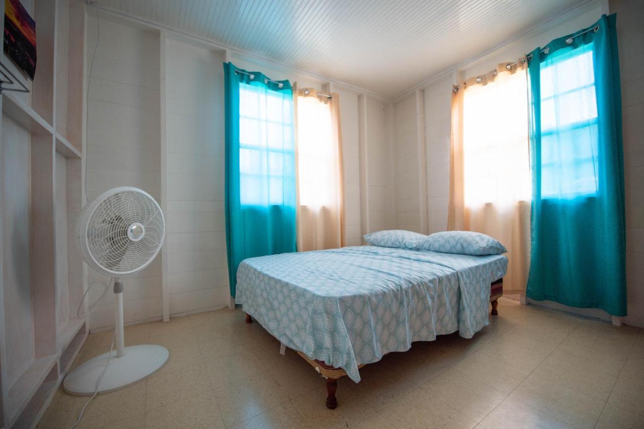 T.Cole'S Holiday Rental Saint James Bagian luar foto